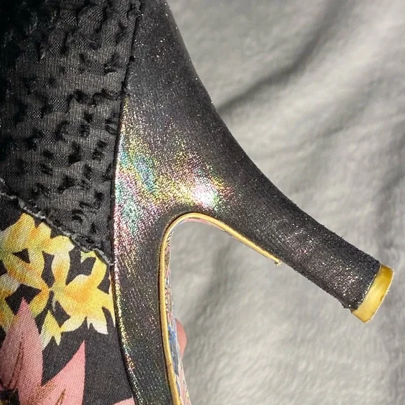 Irregular Choice VTG “Bloxy” pumps,black/tropical print,T strap,metallic heel, 8 - Picture 11 of 14